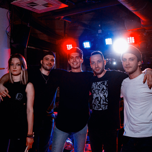 ����� ����� Ride My Rocket